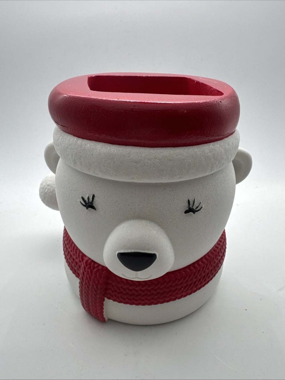 Bath & Body Works Holiday POLAR BEAR Ceramic SOAP HOLDER Red Santa Hat & Scarf